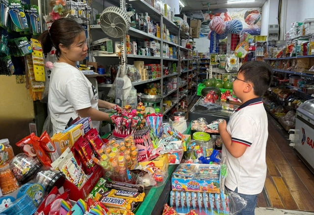 Hộ kinh doanh phải đổi c&aacute;ch t&iacute;nh thuế ngay khi doanh thu vượt 3 tỉ? - Ảnh 1.