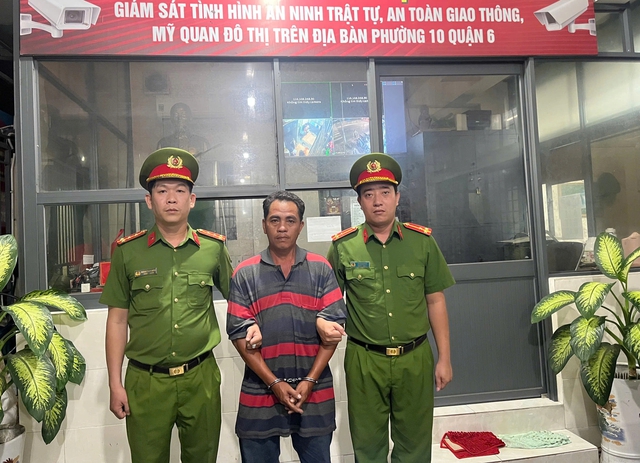 Tấn c&ocirc;ng CSGT TP.HCM để gi&uacute;p anh trai vi phạm nồng độ cồn bỏ chạy- Ảnh 2.