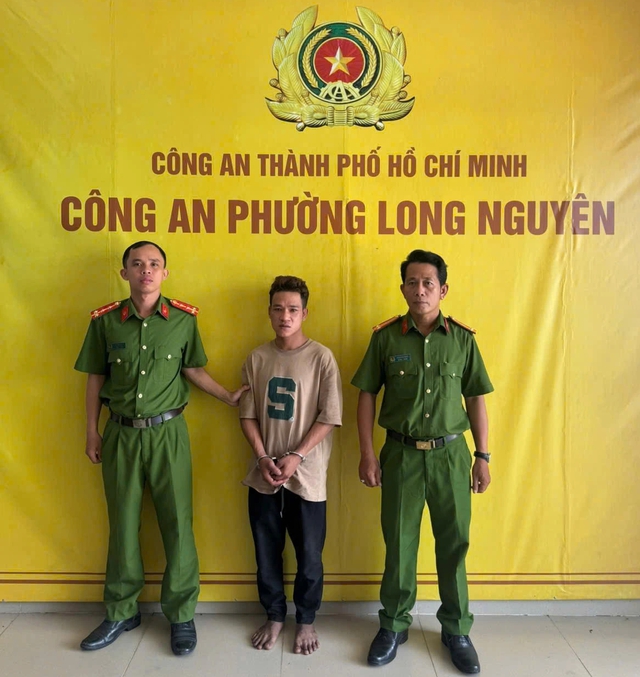 C&ocirc;ng an TP.HCM bắt người đột nhập Miếu B&agrave; Ch&uacute;a Xứ trộm v&agrave;ng, đồ thờ- Ảnh 1.