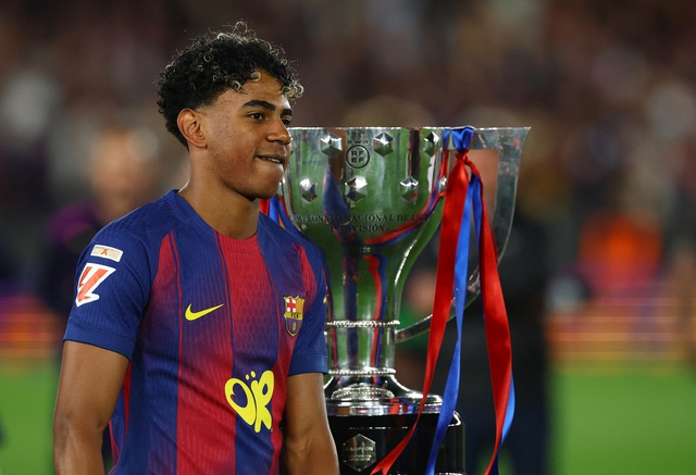 Messi chúc mừng Barcelona sớm vô địch La Liga, Yamal chính thức vượt mặt Ronaldo- Ảnh 2. Messi chúc mừng Barcelona sớm vô địch La Liga, Yamal chính thức vượt mặt Ronaldo- Ảnh 2.