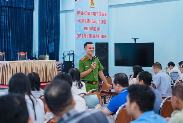 Ký ức dưới cơn mưa năm 2010 theo nam đại úy suốt cả thanh xuân - Ảnh 5.
