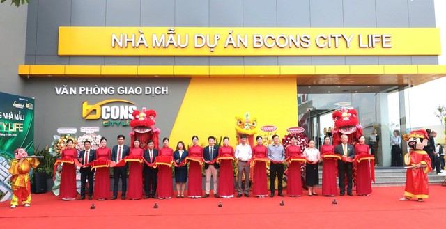 Bcons City Life tạo sức h&uacute;t lớn ngay ng&agrave;y đầu ra mắt nh&agrave; mẫu - Ảnh 1.