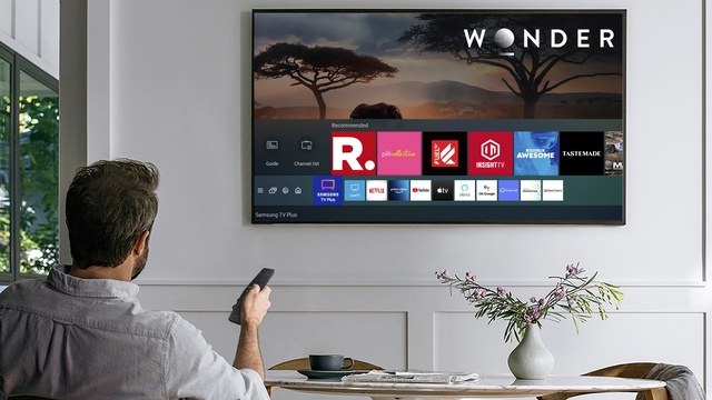 Những điều cần cân nhắc trước khi treo TV lên tường - Ảnh 1.