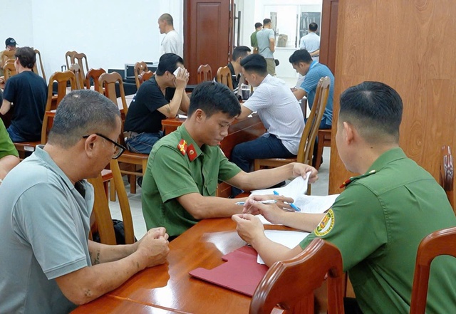 Công an TP.HCM nỗ lực hỗ trợ công dân Việt Nam bị nước ngoài trục xuất- Ảnh 3.