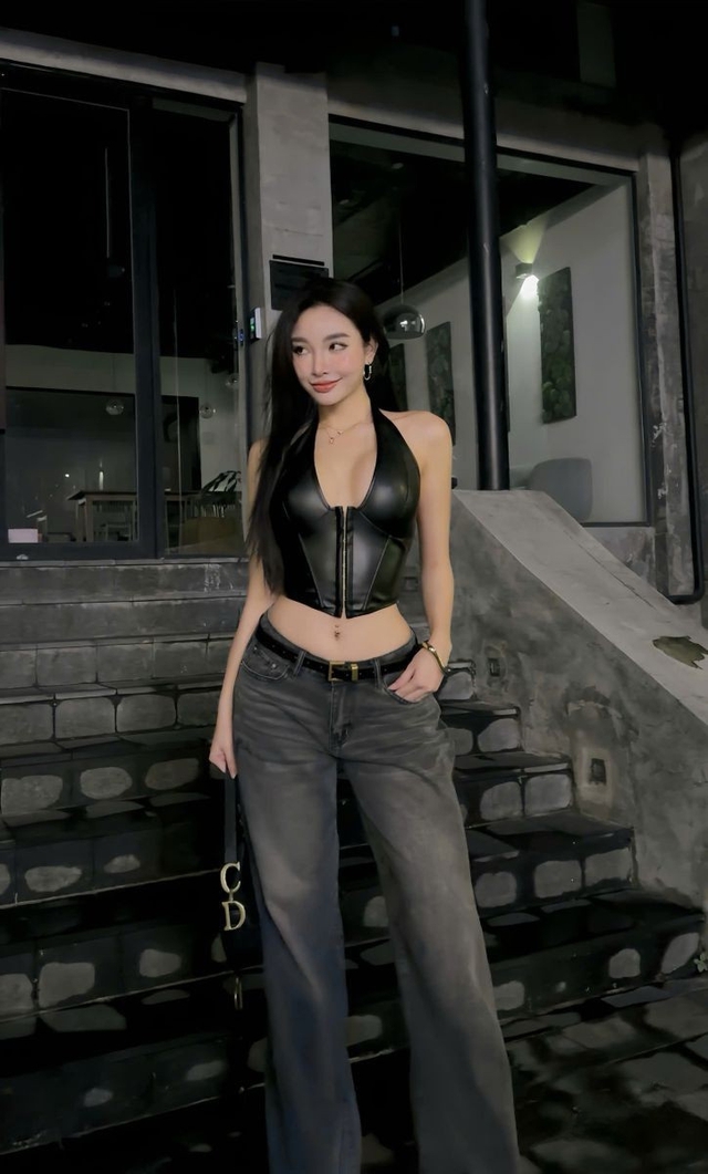 'Hô biến' vóc dáng chuẩn đồng hồ cát nhờ chiếc áo corset- Ảnh 3.