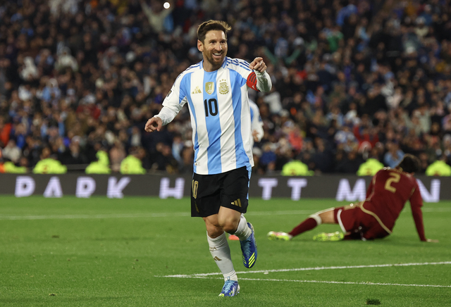 Messi n&oacute;i cực hay về &ocirc;ng bạn ch&iacute; cốt Neymar, dự đo&aacute;n World Cup sẽ v&ocirc; khối bất ngờ- Ảnh 2.
