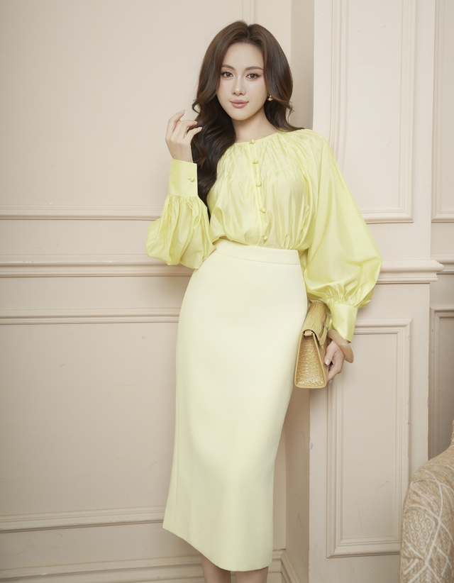 Muôn kiểu biến tấu khi nàng phối đồ cùng áo tay phồng- Ảnh 1.