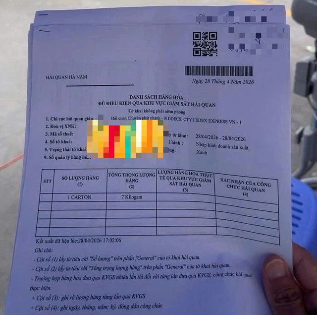 Vụ h&agrave;ng h&oacute;a &ugrave;n tắc ở cảng: Đối t&aacute;c cũ của FedEx n&oacute;i g&igrave;?  - Ảnh 2.