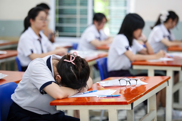 Thi tốt nghiệp THPT: Điều khiến nhiều lo lắng nhiều nhất không nằm trong đề thi... - Ảnh 2.