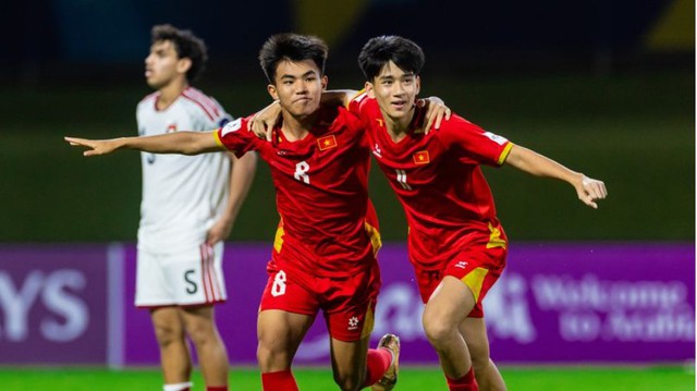 AFC chỉ thẳng điểm mấu chốt giúp U.17 Việt Nam ngược dòng hạ UAE, giành ngôi đầu ngoạn mục- Ảnh 1. AFC chỉ thẳng điểm mấu chốt giúp U.17 Việt Nam ngược dòng hạ UAE, giành ngôi đầu ngoạn mục- Ảnh 1.
