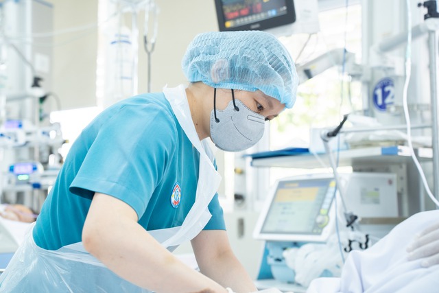 Nghề điều dưỡng: &Aacute;p lực, sợ h&atilde;i v&agrave; h&agrave;nh tr&igrave;nh giữ lấy sự sống- Ảnh 4.