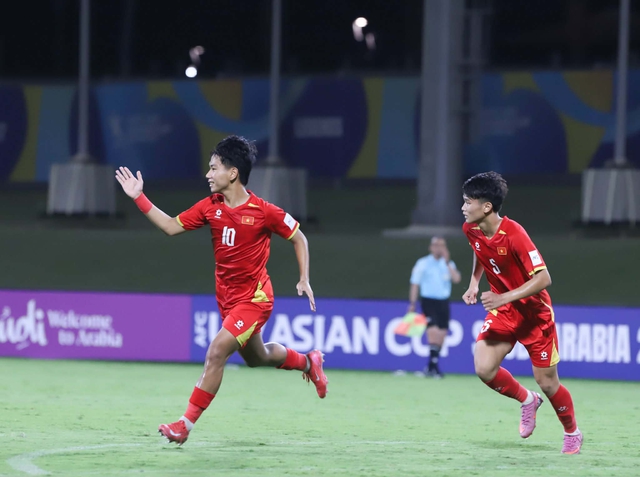 Đừng để U.17 Việt Nam th&agrave;nh thế hệ 'biến mất' ở đội tuyển quốc gia- Ảnh 1.