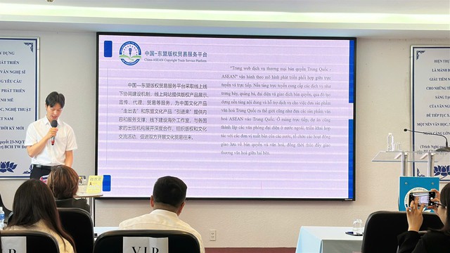 Đưa s&aacute;ch Việt ra thế giới: &lsquo;Cần đầu tư nghi&ecirc;m t&uacute;c cho văn học dịch&rsquo;- Ảnh 3.