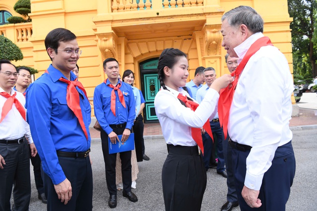 Tổng Bí thư, Chủ tịch nước Tô Lâm gặp mặt 85 đội viên tiêu biểu - Ảnh 1.
