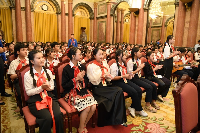Tổng Bí thư, Chủ tịch nước Tô Lâm gặp mặt 85 đội viên tiêu biểu - Ảnh 5.
