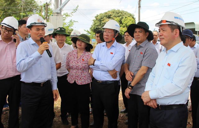 Kết nối giao thông TP.HCM với sân bay Long Thành sẽ đồng bộ vào cuối năm 2026 - Ảnh 1.