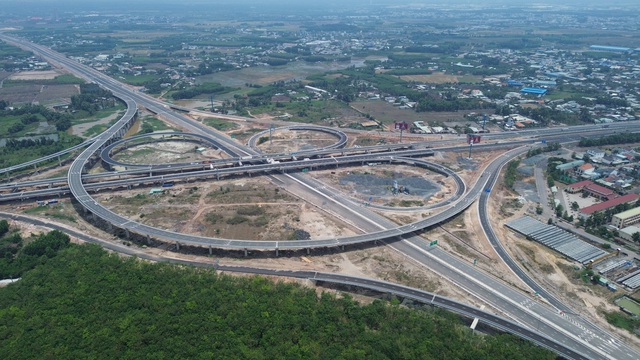 Kết nối giao thông TP.HCM với sân bay Long Thành sẽ đồng bộ vào cuối năm 2026 - Ảnh 3.