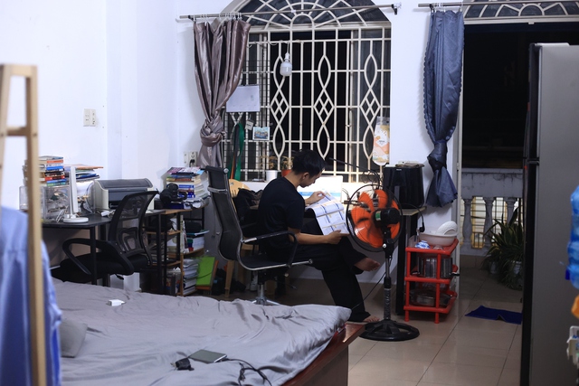 Chủ trọ thu tiền điện vượt 3.460 đồng/kWh: Người thuê phản ánh ở đâu? - Ảnh 1.