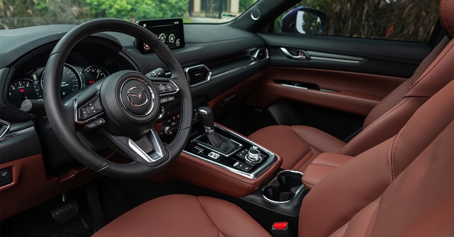 Mazda CX-8 thêm bản mới, lần đầu có giá khởi điểm dưới 900 triệu tại Việt Nam - Ảnh 2.