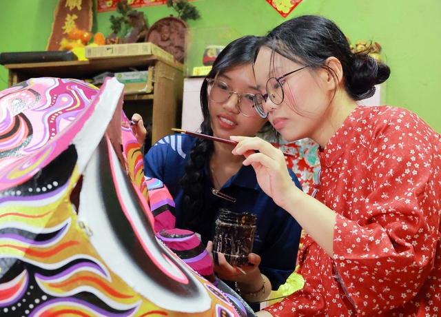 X&uacute;c động xem ảnh 'L&agrave;ng nghề thời đại số' - Ảnh 1.
