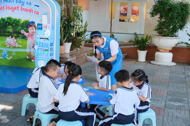 Remos đồng h&agrave;nh ph&aacute;t động cuộc thi B&eacute; S&aacute;ng Tạo Tranh v&agrave; chương tr&igrave;nh S&aacute;ng Tạo Clip  - Ảnh 3.
