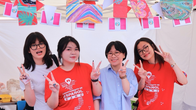 Một trường đại học ở H&agrave; Nội điều chỉnh thời gian nộp hồ sơ x&eacute;t tuyển - Ảnh 1.