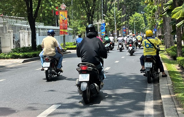 Vì sao xe tay ga đi quãng ngắn thường hao xăng hơn? - Ảnh 2.