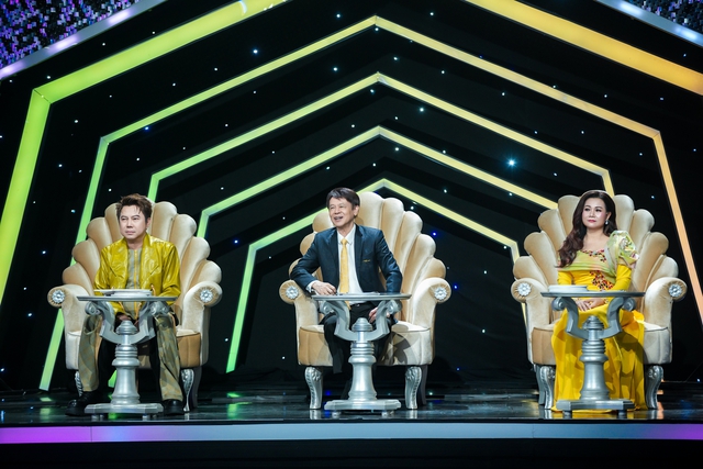 Thái Châu thẳng thắn góp ý chàng trai hát nhạc Song Ngọc - Lam Phương- Ảnh 2. Thái Châu thẳng thắn góp ý chàng trai hát nhạc Song Ngọc - Lam Phương- Ảnh 2.