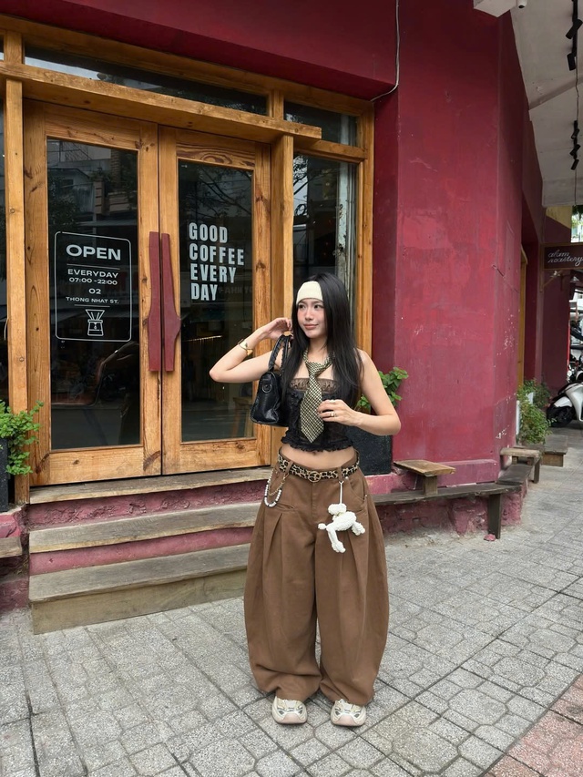 Học cách thắt cà vạt chuẩn 'gu' cho mọi bản phối thời trang- Ảnh 3.