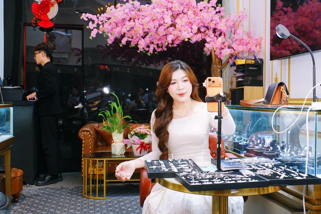 CEO lên sóng livestream: Khi niềm tin trở thành ‘đòn bẩy’ doanh thu - Ảnh 1.