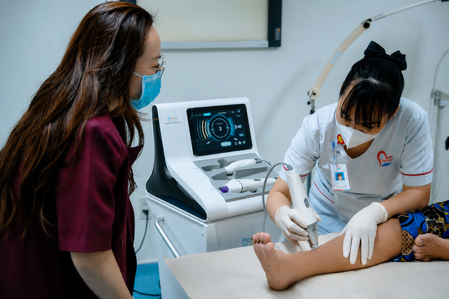 Ph&ograve;ng kh&aacute;m đa khoa Olympia tiếp nhận chuyển giao c&ocirc;ng nghệ Plasma Gold thế hệ mới - Ảnh 4.
