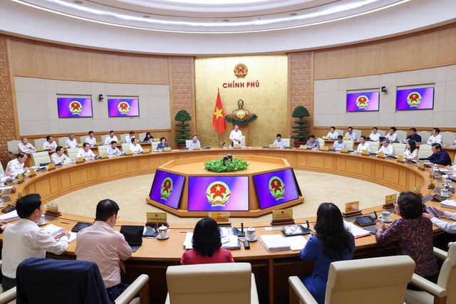 Bổ nhiệm 3 trợ l&yacute; Thủ tướng v&agrave; Ph&oacute; thủ tướng thường trực- Ảnh 1.