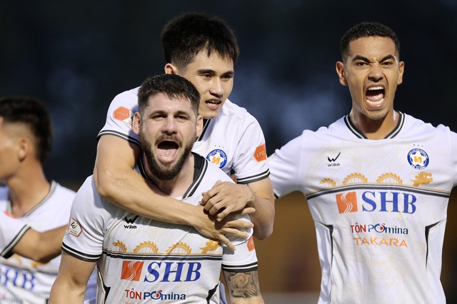 Bảng xếp hạng V-League mới nhất: PVF-CAND lại chìm rất sâu, HAGL ‘lửng lơ con cá vàng’- Ảnh 1. Bảng xếp hạng V-League mới nhất: PVF-CAND lại chìm rất sâu, HAGL ‘lửng lơ con cá vàng’- Ảnh 1.