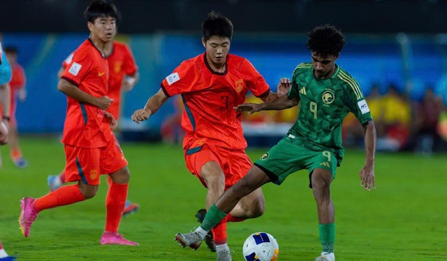 Báo Trung Quốc khen U.17 vì 'đá văng' chủ nhà Ả Rập Xê Út, vào bán kết gặp Úc hoặc Việt Nam- Ảnh 2.