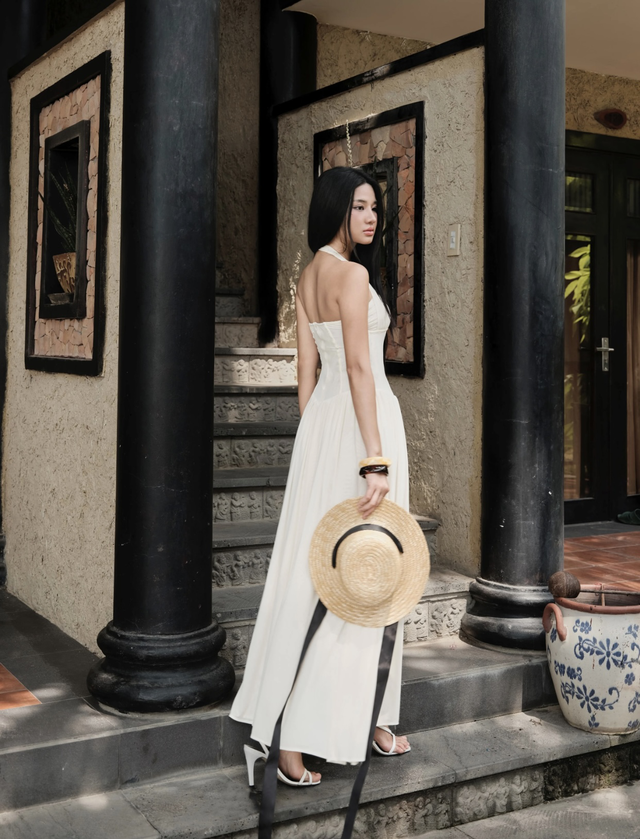 Vẻ đẹp quyến rũ cùng đầm hở lưng- Ảnh 6.