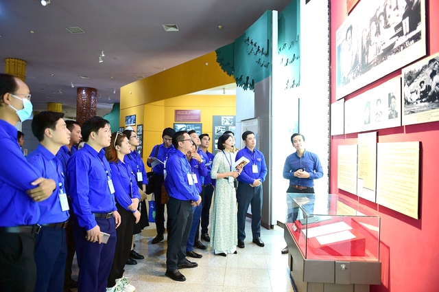 H&agrave;nh tr&igrave;nh người trẻ t&igrave;m hiểu tinh thần quốc tế của B&aacute;c- Ảnh 2.