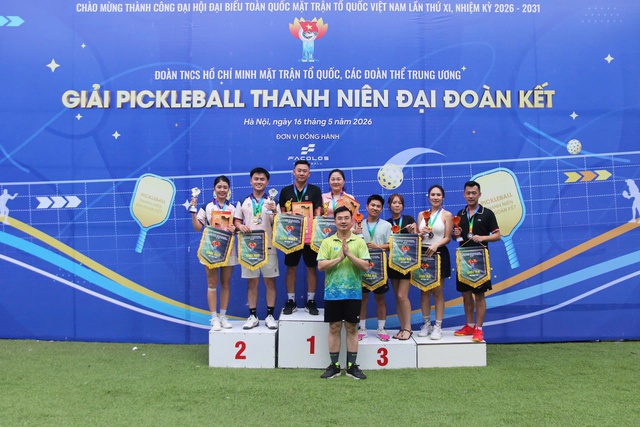 Giải pickleball thanh ni&ecirc;n 'Đại đo&agrave;n kết' ch&agrave;o mừng th&agrave;nh c&ocirc;ng Đại hội MTTQ Việt Nam - Ảnh 1.