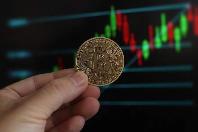 Gi&aacute; Bitcoin h&ocirc;m nay:16.5.2026: Thủng đ&aacute;y 79.000 USD  - Ảnh 1.