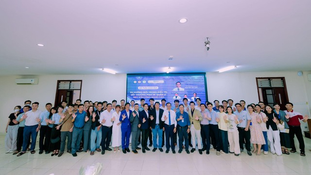 Hội thảo cập nhật xu hướng điều trị vết thương v&agrave; tạo h&igrave;nh thẩm mỹ hiện đại - Ảnh 2.