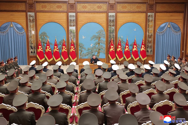 Ông Kim Jong-un ra lệnh tăng cường năng lực tác chiến tiền tuyến- Ảnh 1. Ông Kim Jong-un ra lệnh tăng cường năng lực tác chiến tiền tuyến- Ảnh 1.