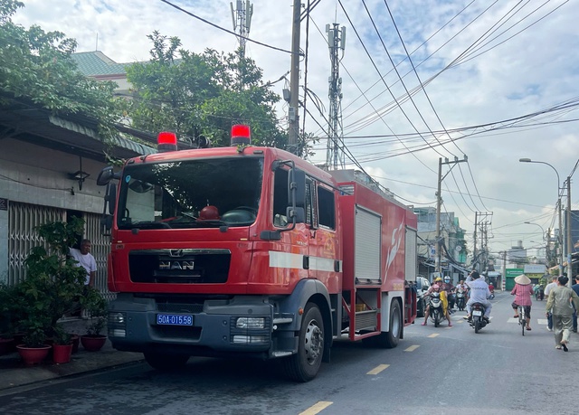TP.HCM: Cháy nhà ở phường Linh Xuân, thanh niên 20 tuổi tử vong- Ảnh 3. TP.HCM: Cháy nhà ở phường Linh Xuân, thanh niên 20 tuổi tử vong- Ảnh 3.