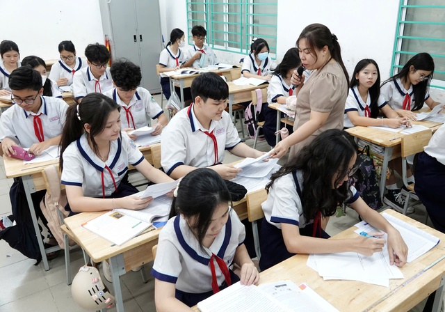 X&eacute;t tuyển lớp 10, học sinh bỏ học nhiều! - Ảnh 1.