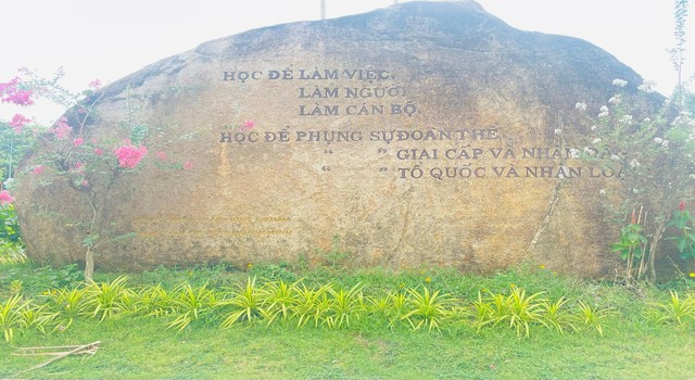 Giữ cho l&ograve;ng m&igrave;nh lu&ocirc;n 't rong' như suối nguồn đạo đức Hồ Ch&iacute; Minh - Ảnh 2.