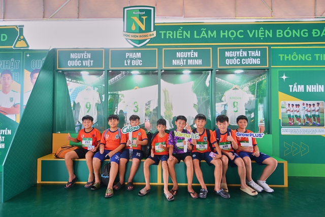 Thầy của C&ocirc;ng Phượng, L&yacute; Đức được VFF vinh danh đặc biệt- Ảnh 5.