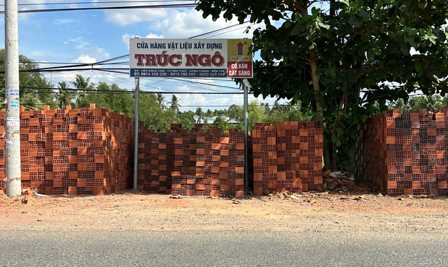 V&igrave; sao VLXD "3 kh&ocirc;ng" ở Vĩnh Long vẫn tồn tại dai dẳng? - Ảnh 2.