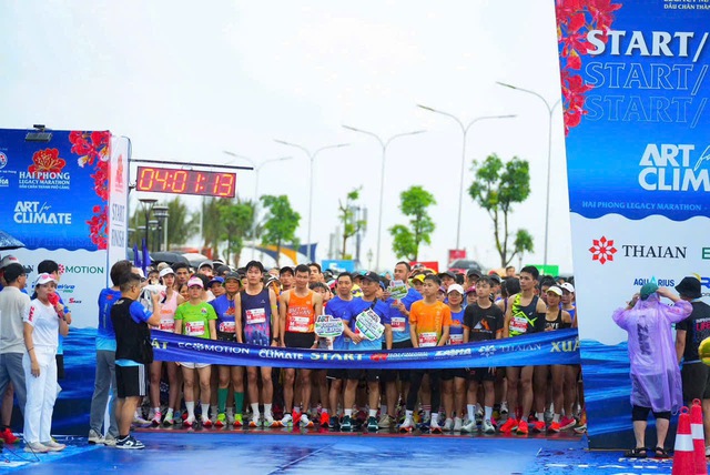 Hồng Lệ và Anh Khôi vô địch giải chạy Hải Phòng Legacy Marathon 2026, lan tỏa thông điệp sống xanh- Ảnh 5.