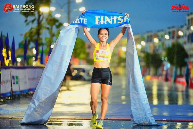 Hồng Lệ và Anh Khôi vô địch giải chạy Hải Phòng Legacy Marathon 2026, lan tỏa thông điệp sống xanh- Ảnh 6.