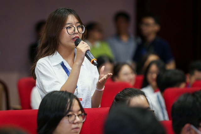ĐH Quốc gia TP.HCM hỗ trợ nghiên cứu sinh hơn nửa tỉ đồng  - Ảnh 1.