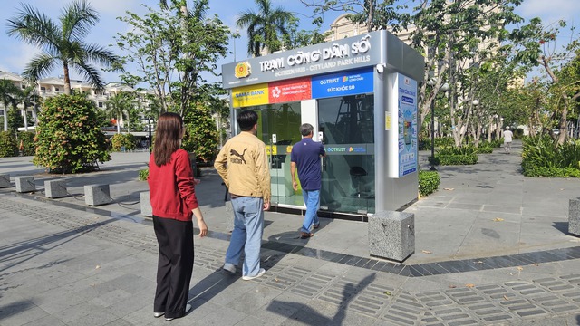 H&agrave;ng trăm lượt đo chỉ số sức khỏe mỗi ng&agrave;y tại Trạm C&ocirc;ng d&acirc;n số - Ảnh 1.