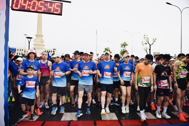 Hồng Lệ và Anh Khôi vô địch giải chạy Hải Phòng Legacy Marathon 2026, lan tỏa thông điệp sống xanh- Ảnh 4.